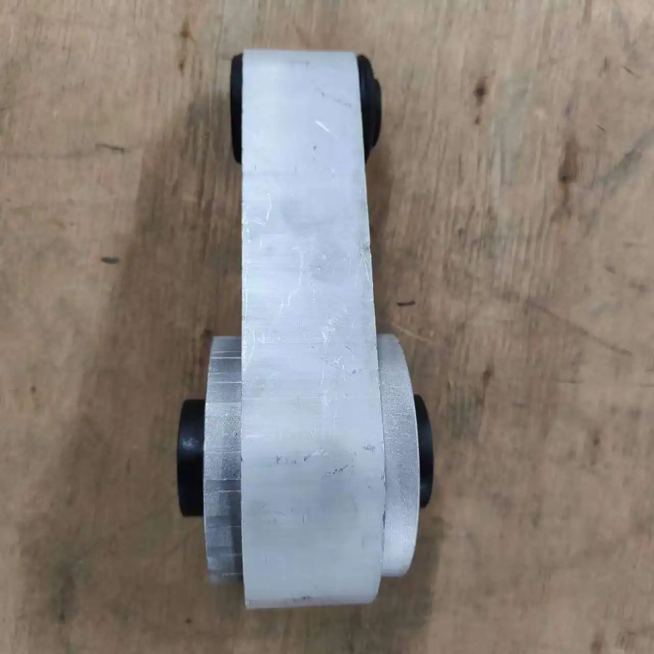 Фото Задняя опора двигателя SAIC MAXUS V80 C00002354 №3