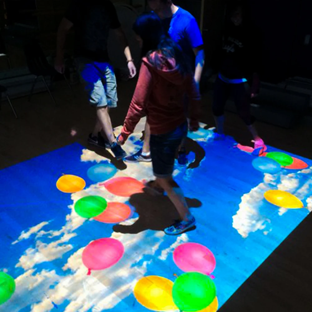 Интерактивная система проекции на полу сенсорной доски Smart Board для помещений с высоким разрешением эффектов взаимодействия и 28 играми.