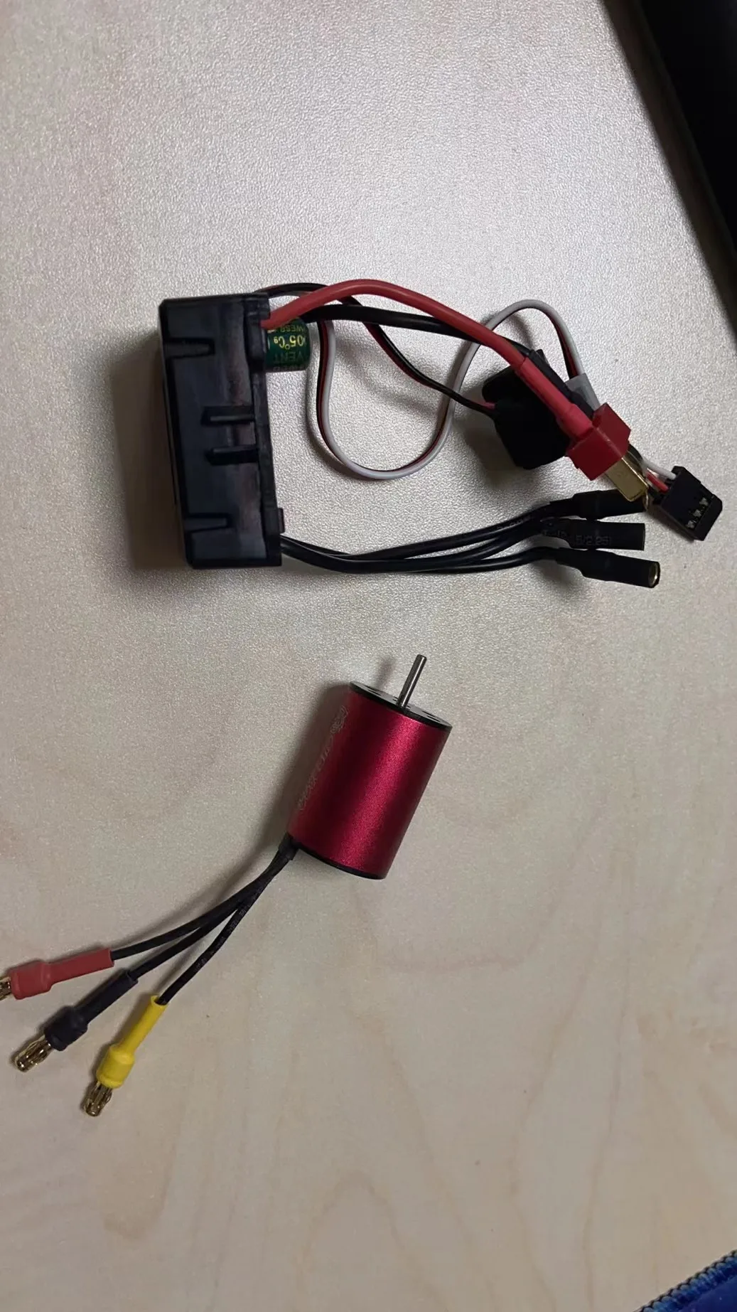 

RC 2030 450kv + 25Aecs