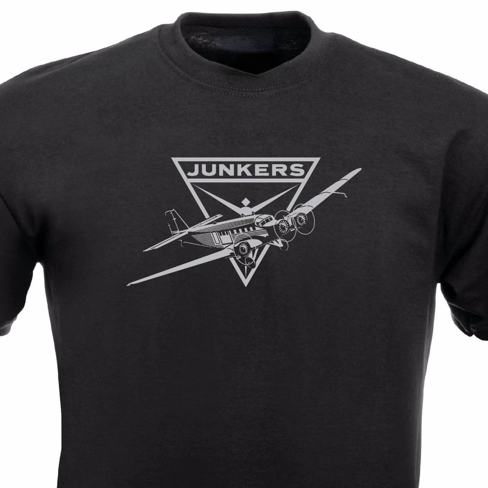 Футболка с изображением немецких внедорожников Второй мировой войны. Мужская