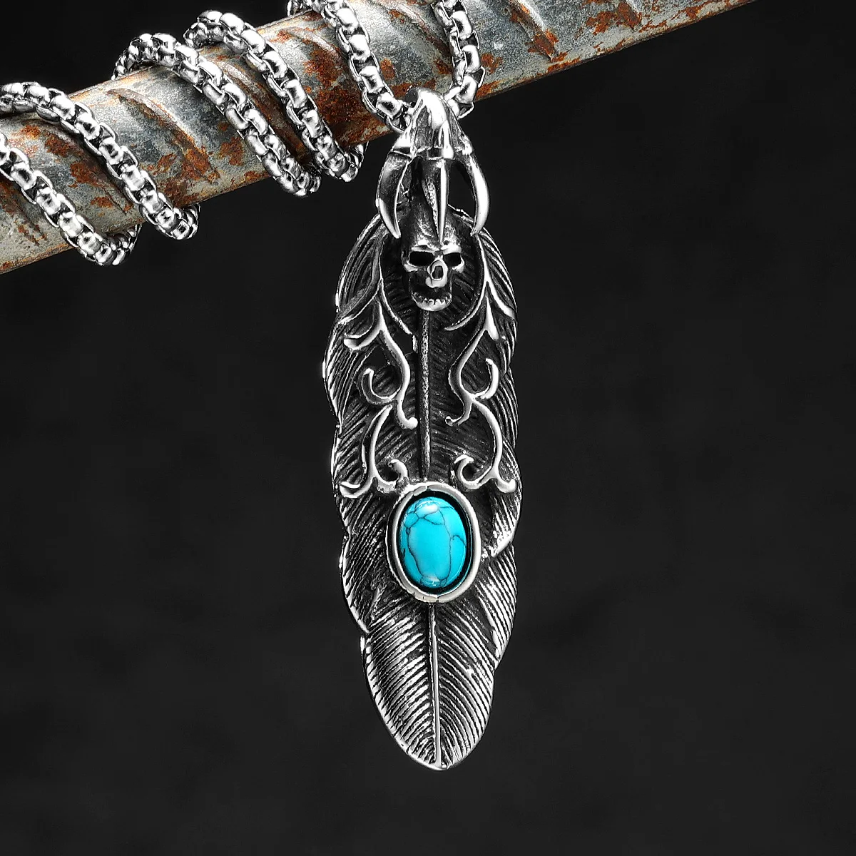 Ожерелье с подвеской в виде пера для мужчин, колье из нержавеющей стали 316L с зеленым камнем в эстетике черепа, рок, хип-хоп, винтажная бижутерия в подарок