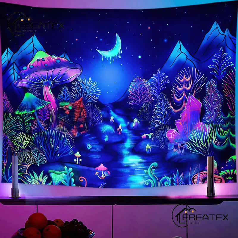 

Fluorescent mushroom tapestry Fluorescent cold tapestry Wall hung decorative room Decorative aesthetics Hippie plant tapestry