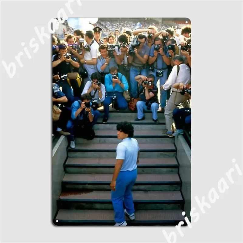 

Забавный постер Maradona с надписью «отдыха в мире»