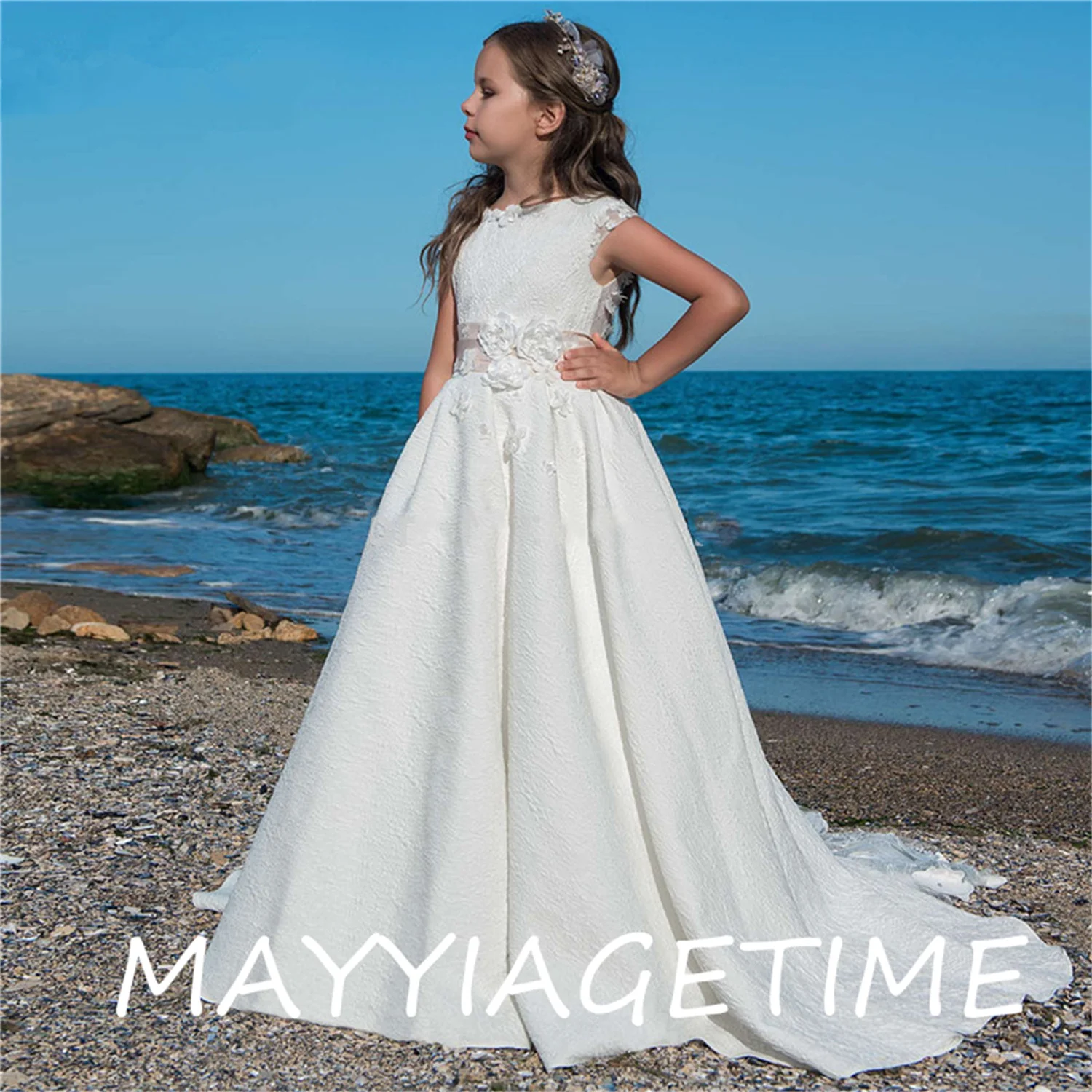 

Бальное платье с цветочной кружевной аппликацией для девочек, элегантное бальное платье из тюля до пола с поясом для первого причастия, на заказ