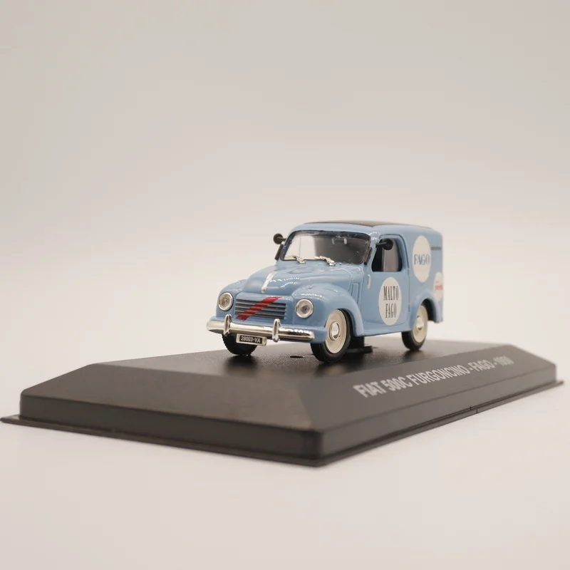 

Модель автомобиля из сплава под давлением в масштабе 1/43 ixo fiat 500c 1950