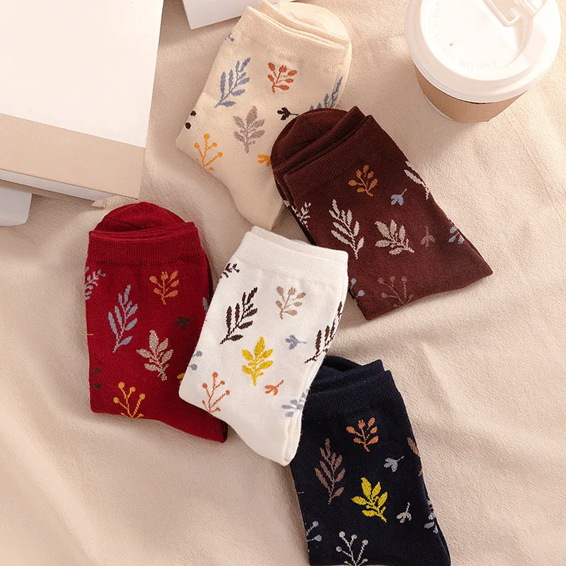 Woman Socks Japanese Style Print Girls Sweet Long Socks Korean Fashion Cotton Soft Harajuku Retro Vintage Streetwear Crew Socks