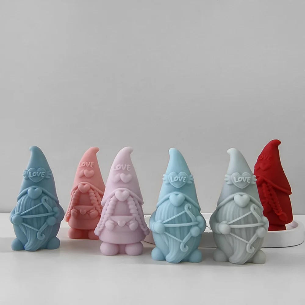 3d силиконовая форма в виде карлика для изготовления мыла