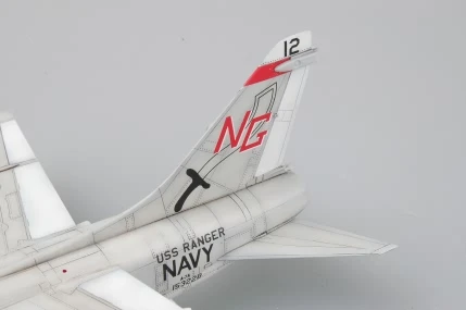 HobbyBoss масштаб 87201 1/72 США A7 A-7A Corsair II боевой самолет военный подарок пластиковая