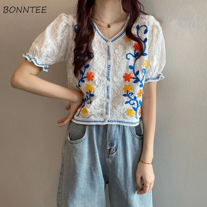 

Shirts Women New Summer Vintage V-neck Embroidery Gentle Harajuku Stylish Sweet Puff Sleeves All Match Knitting Clothing Ulzzang