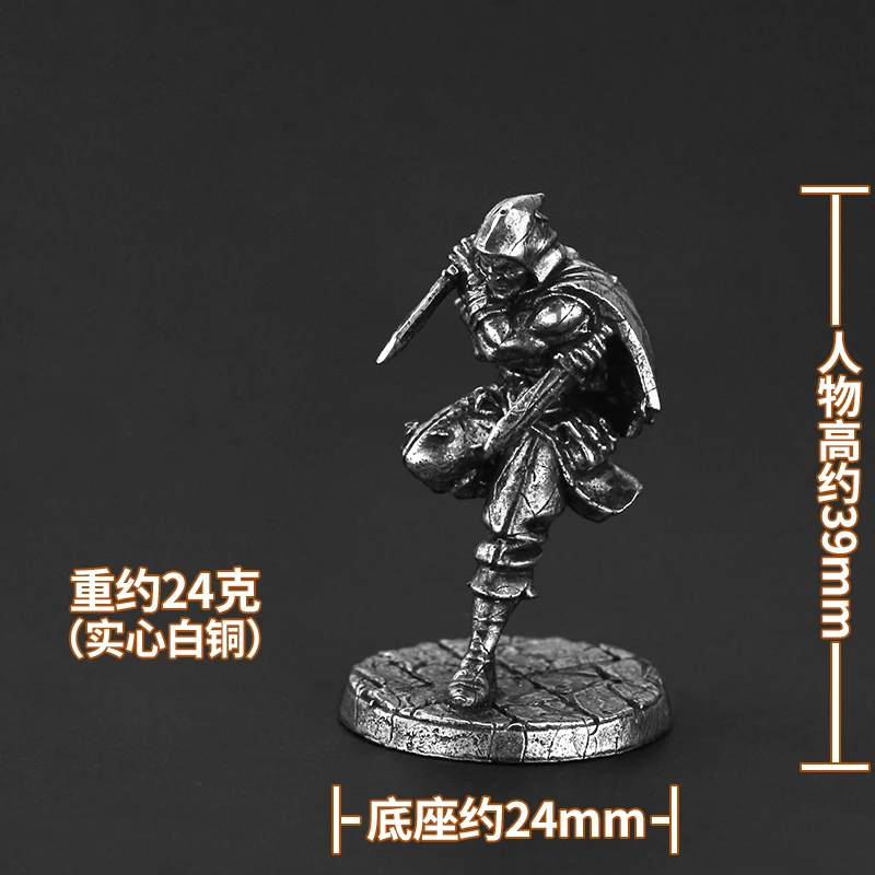 

Миниатюрная статуэтка воина из меди