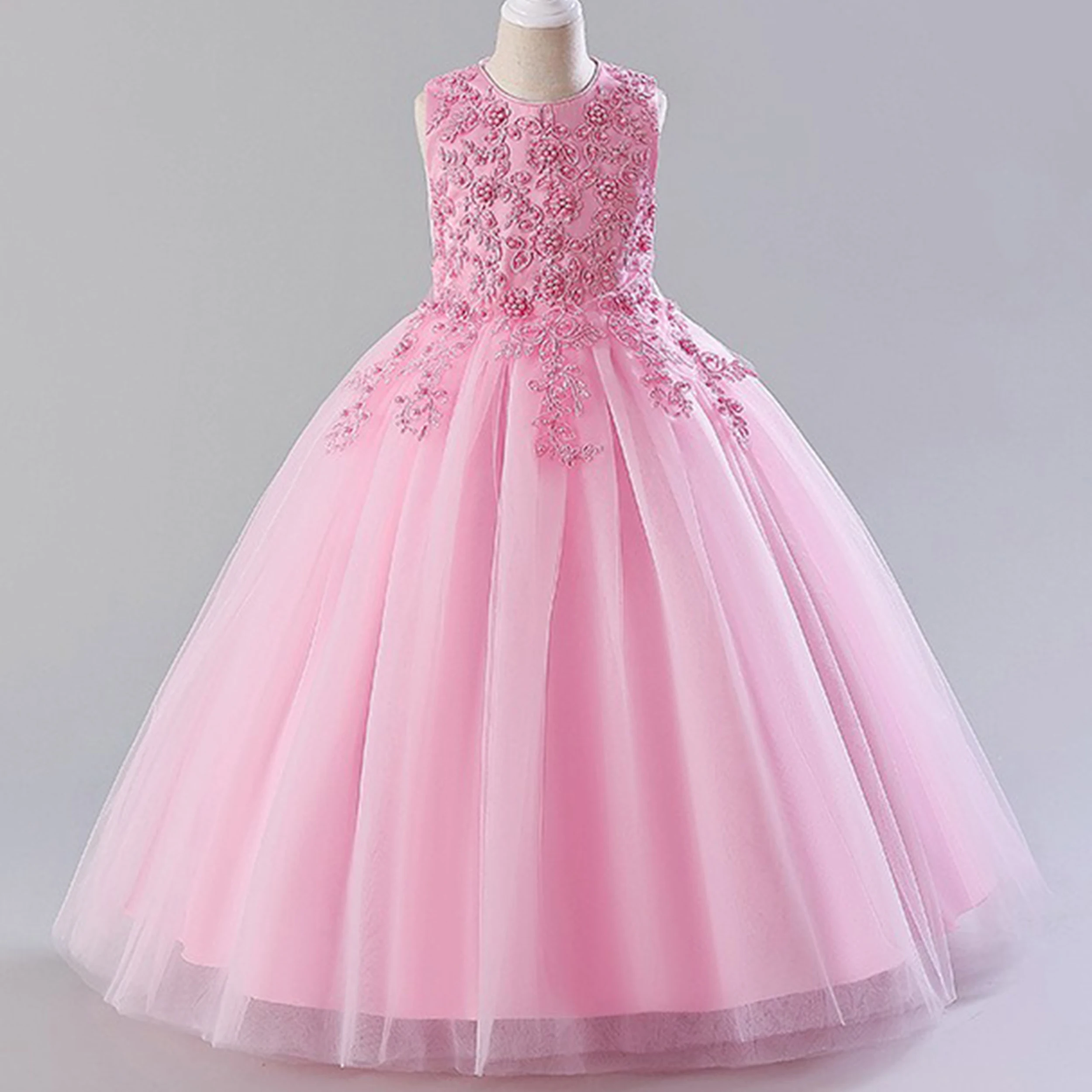 Женское кружевное платье с вышивкой в виде цветов