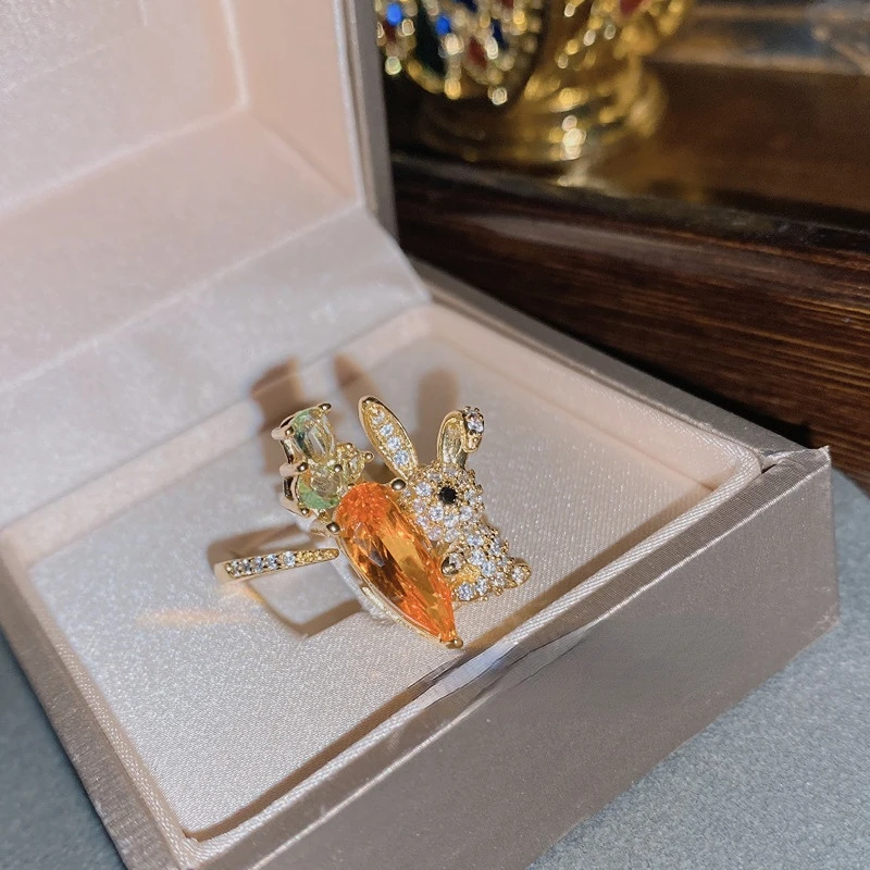 

Advanced rabbit ring plated with 18k luxury micro-inlaid bright zirconium diamond radish rabbit gem ring