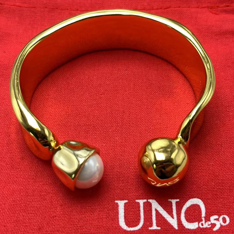 

2023 New UNOde50 Hot Selling European and American Fashion Trend Exquisite Bracelet Women's Romantic Jewelry Gift Bag