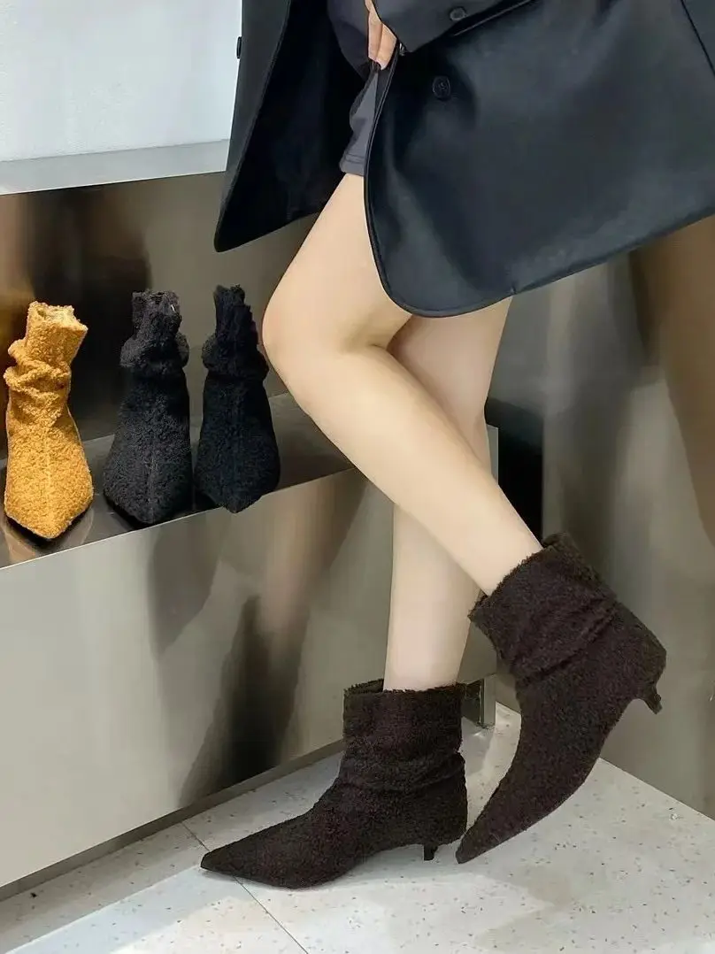

Модные женские короткие ботильоны с меховым дизайном, черные, коричневые, желтые, на тонком низком каблуке, привлекательная Классическая обувь, зимние, осенние ботинки, туфли-лодочки