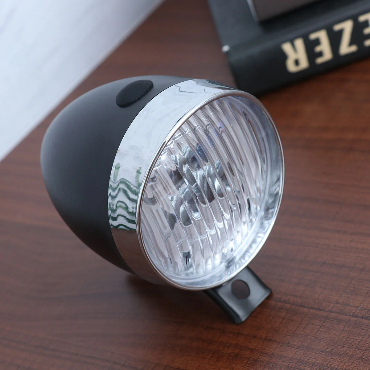 

1Pc Front Vintage Headlight for Bike Cycling