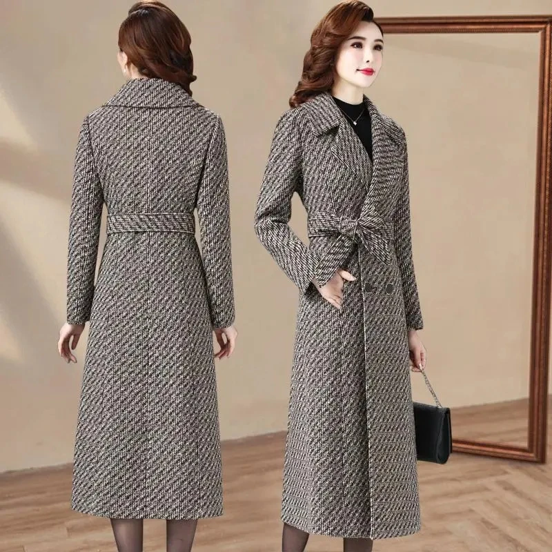 

L-6XL Women Woolen Coat Autumn Winter Plaid Wool Overcoat For Middle aged Woman Elegant Lacing Sashes Slim Long Outerwear Female