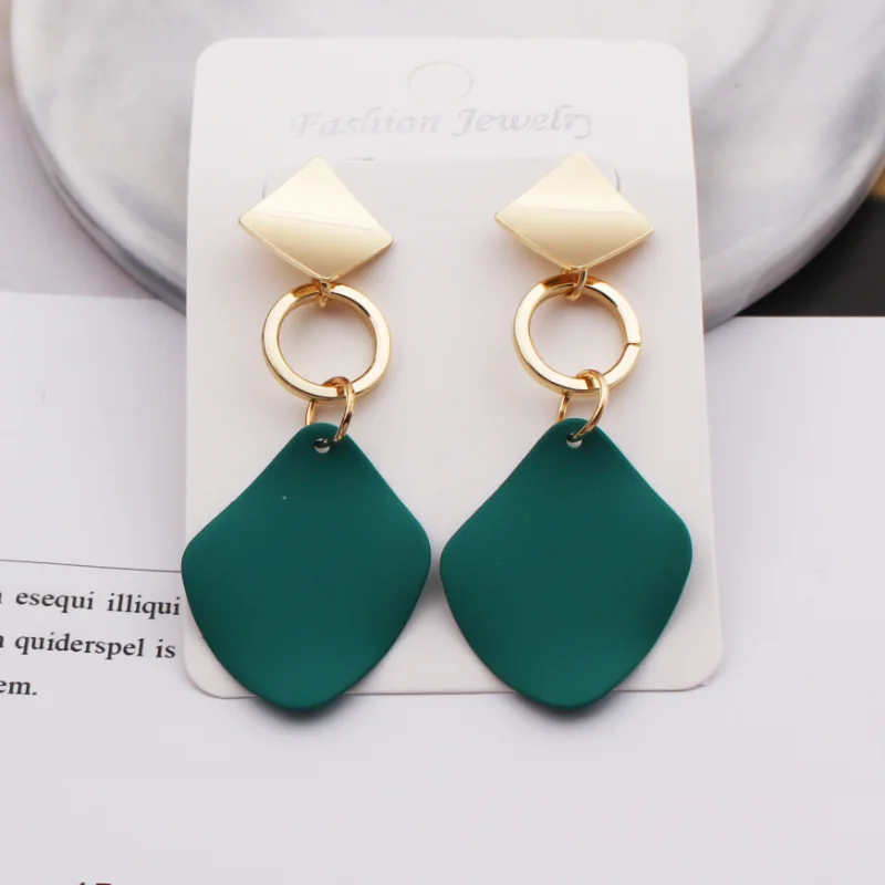 

Fashion Geometric Clip Earring for Women Vintage Red Green White No Hole Earring 2022 Irregular Korean Jewelry
