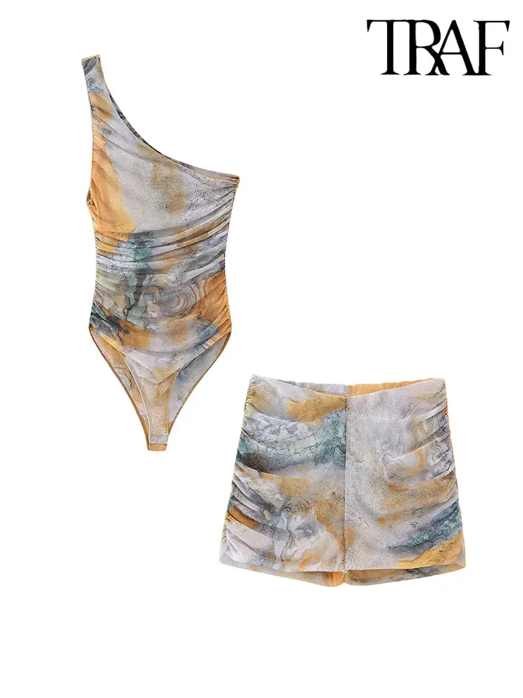 

Женский костюм пляжного типа из топа и юбки с высокой талией и шортов