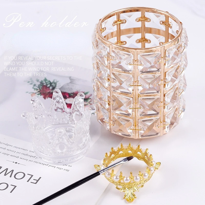 

Manicure retro embossed crown pen holder Japanese stroke glass pen holder Crystal cup pen holder