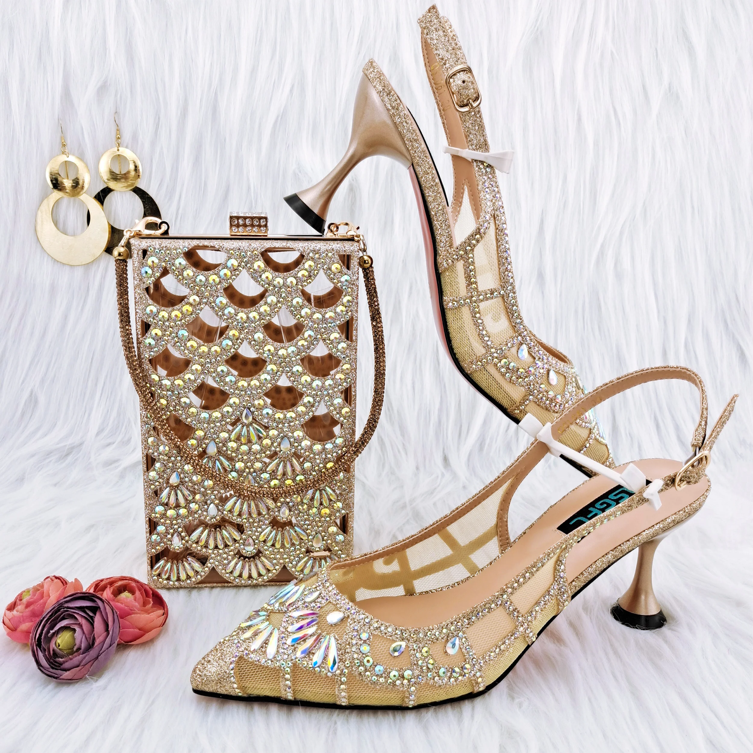 

Exquisite Gold Color Italian Design Shoes And Bag Matching African Sets Nigerian Women Matching Shoes And Bag Pretty 7.5CM Heels