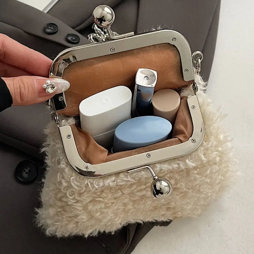 Простая корейская сумка на металлической цепочке из овечьей шерсти однотонная