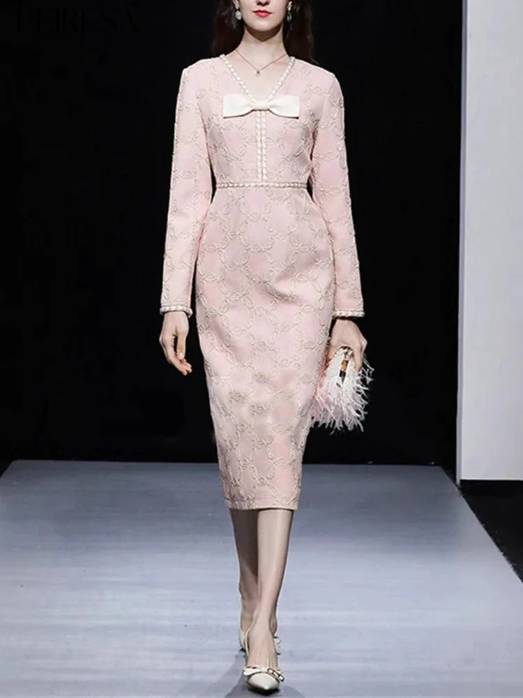 

PEIRESA Autumn New Fashion Runway Dresses for Women Bow Decor V Neck Long Sleeve Slim Waist Tweed Woolen Jacquard Dress Vestidos