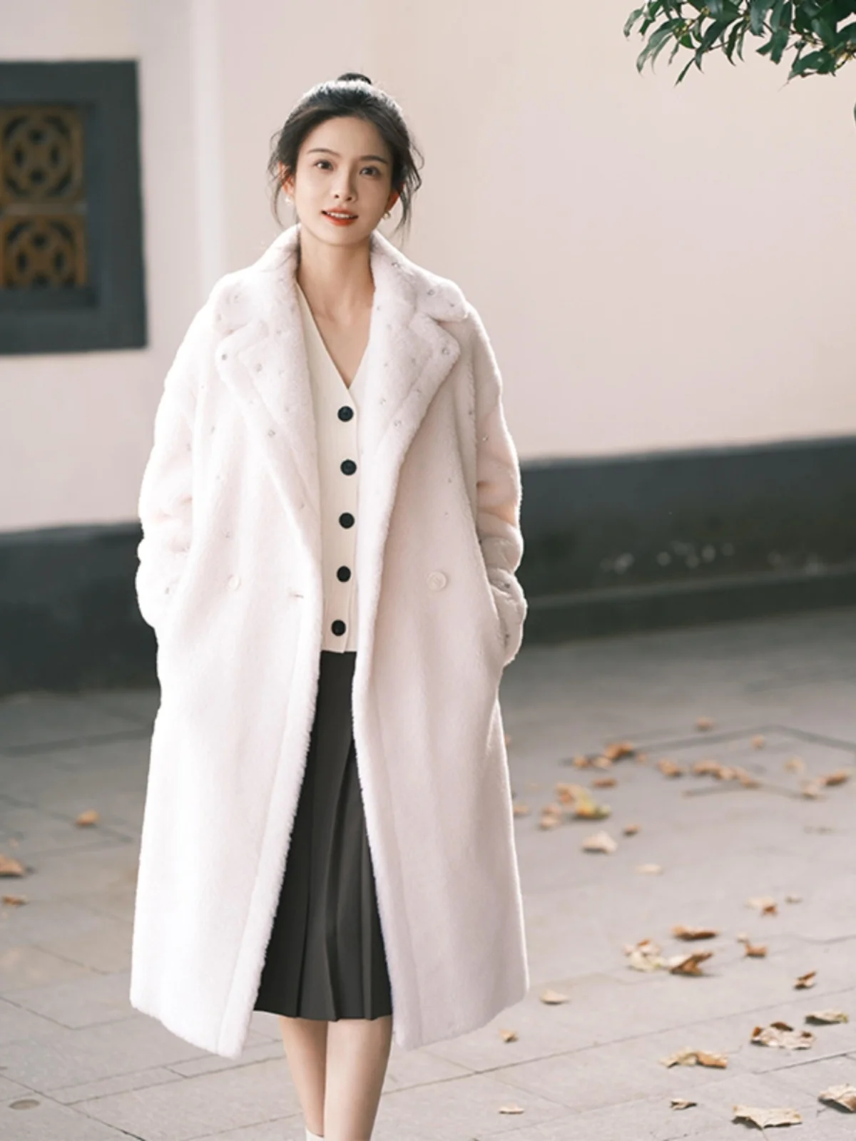 Глубокая осенняя и зимняя женская одежда белое меховое интегрированное пальто