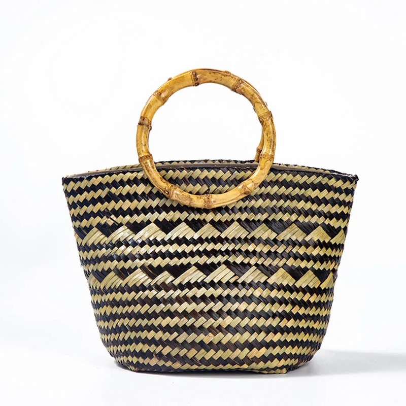 

Upgrade Your Vacation Style with a Stylish Straw Woven Handbag - Perfect for Seaside Holidays and Leisure Time!