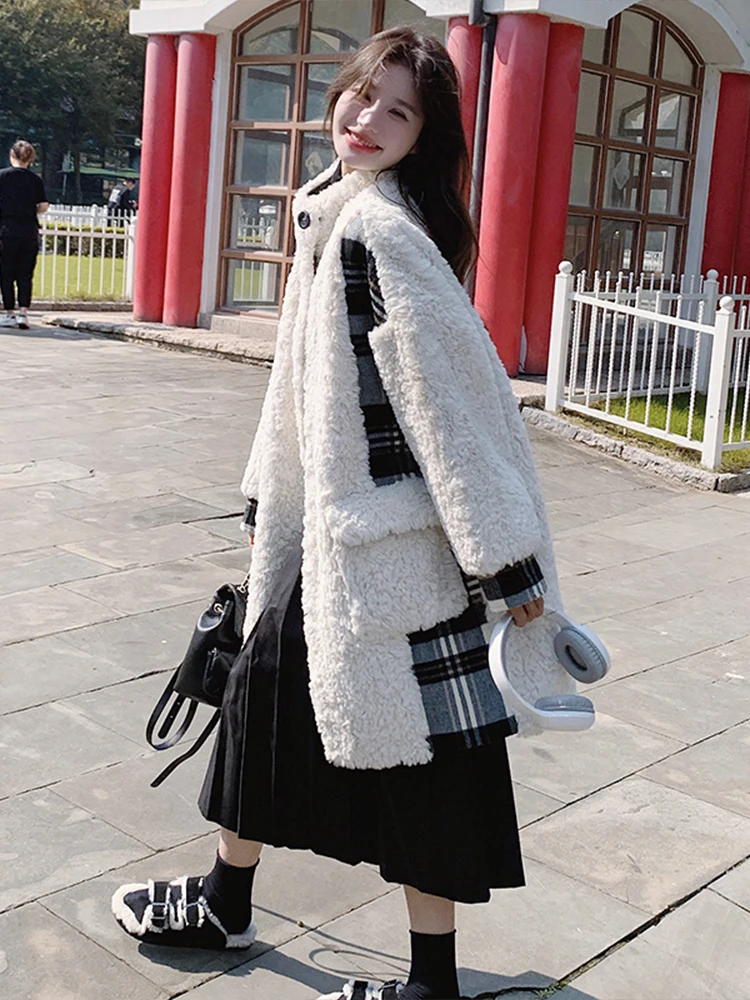 Белая верхняя одежда из овечьей шерсти женская элегантная средняя длина зима 2024