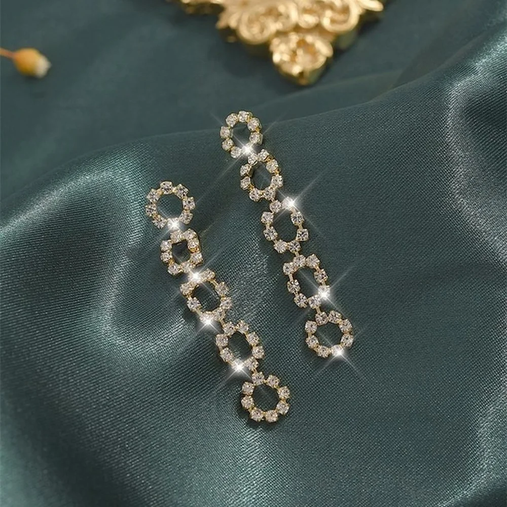 

New 925 Silver Needle Hoop Earrings Original Fashion Jewelry Designer Luxury Cute Crystals Silver Huggie Earring for Women 2022