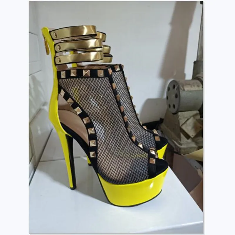 Модные женские сандалии. Сетка высота каблука около 15 см. Модная обувь для