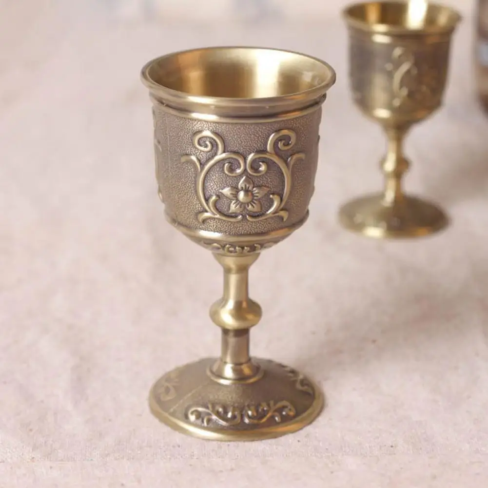 

Unique Conveneint Flower Carving Wine Cup No Odor Wine Glass Classical Kitchen Tools