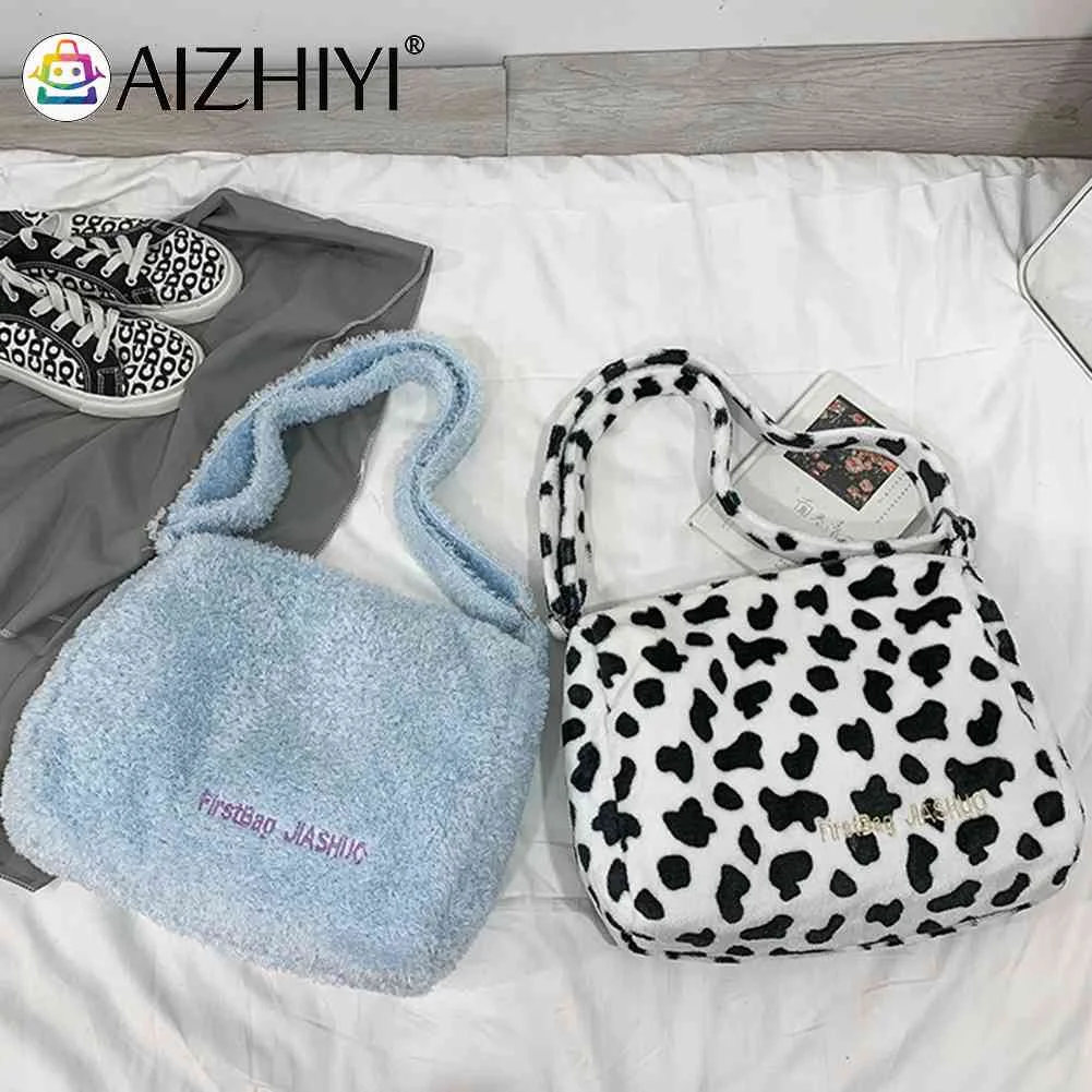 

Японские сумки через плечо, мягкая плюшевая Корейская сумка через плечо, Студенческая сумка-тоут с коровьим принтом, вместительная для отды...