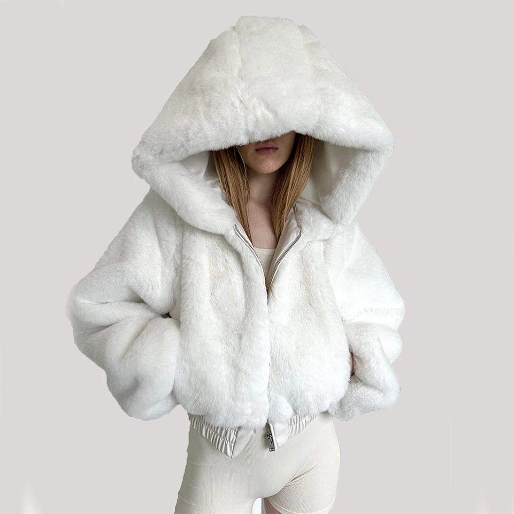 Женская короткая шуба из меха норки с капюшоном