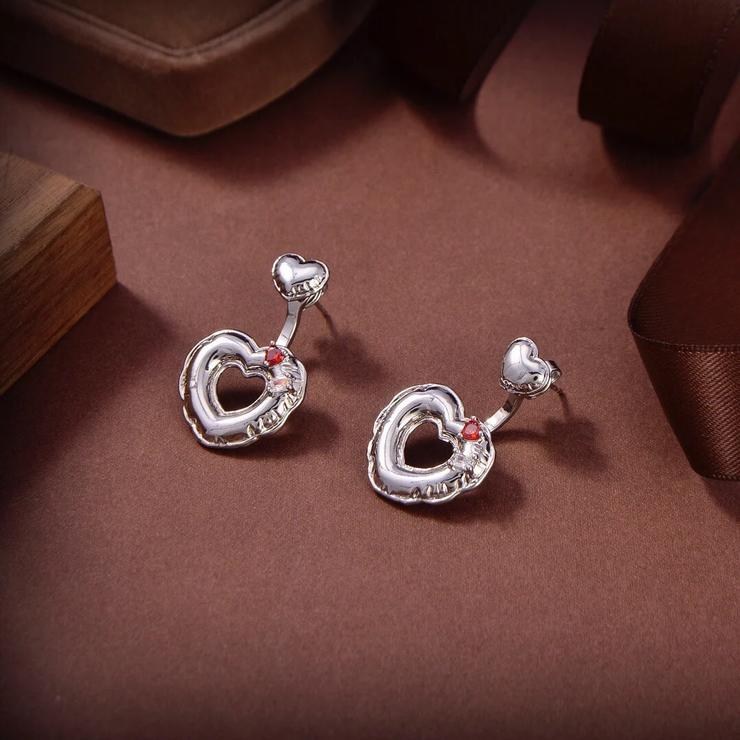 

NEW IN 2023 Round Plating Saucer Design Distinctive Design Hollow out Love Earrings Set Earrings Super Beautiful