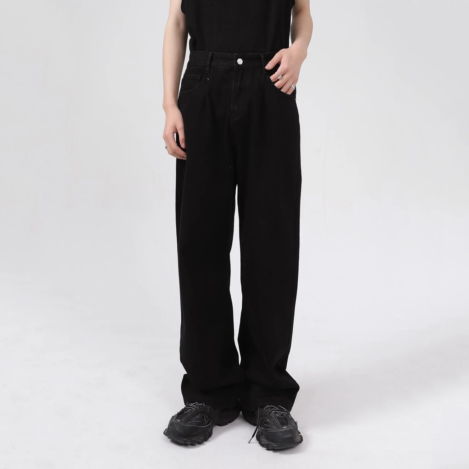 

Four Seasons Men's Jeans Straight Loose Black Men's Wide Leg Pants Fashion Streetwear Korean Trend Men Ins Hot Sale Baggy Jeans