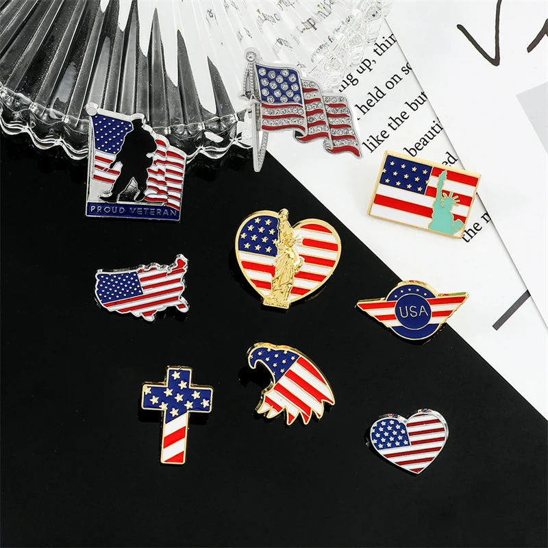 Декларация о свободе и равенстве в аксессуарах американского флага