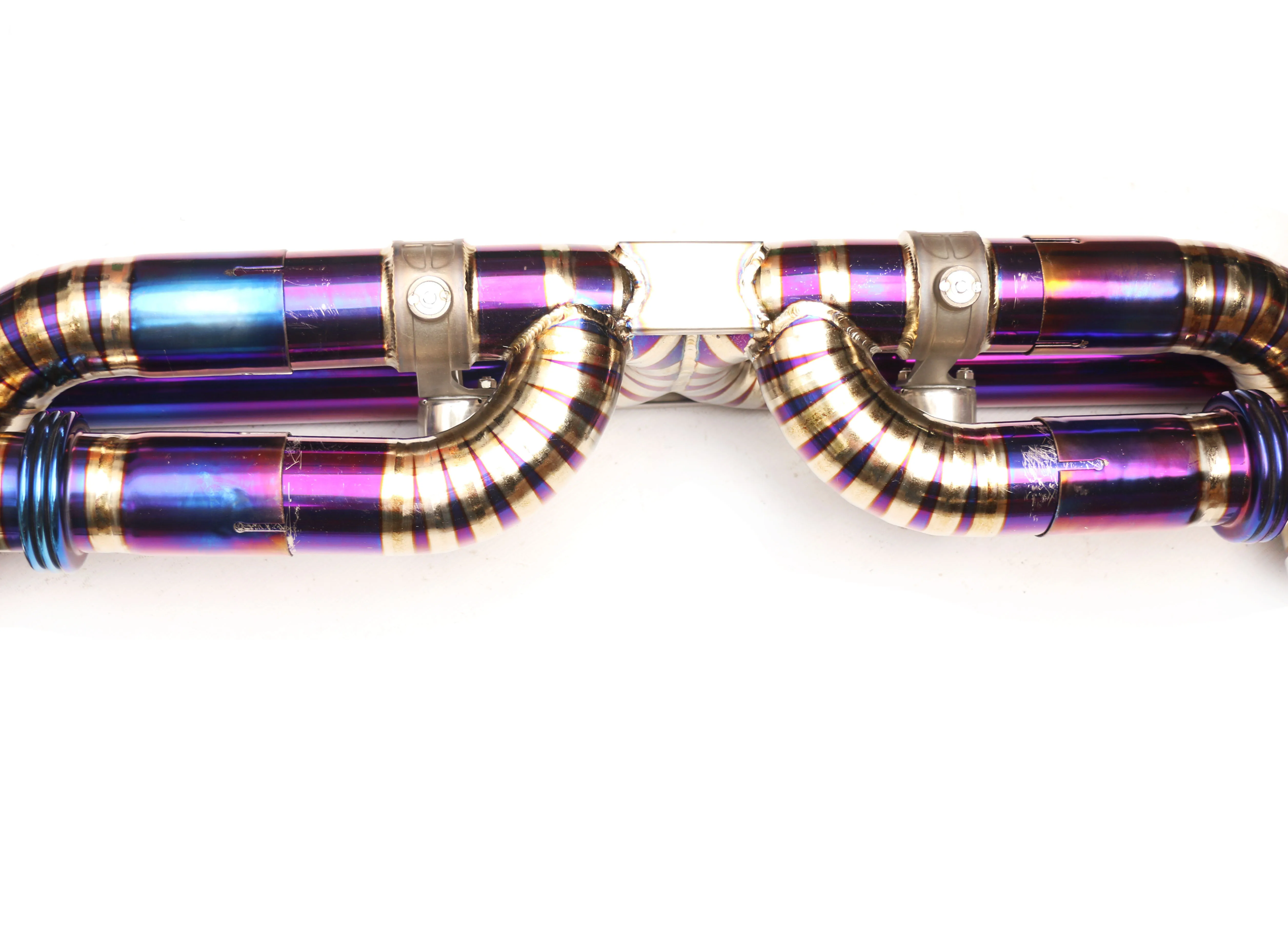 Рисунок 4 - Высокомощные выхлопные трубы двигателя