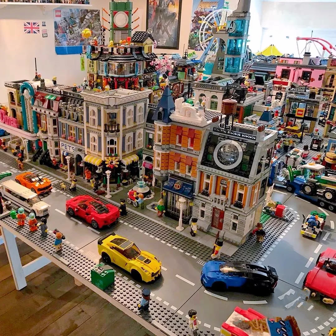 

Creatoring Expert Brick Bank Cafe Corner Model Moc Modular Houses Building Blocks Toys Pet Book Shop Town Hall Downtown Diner
