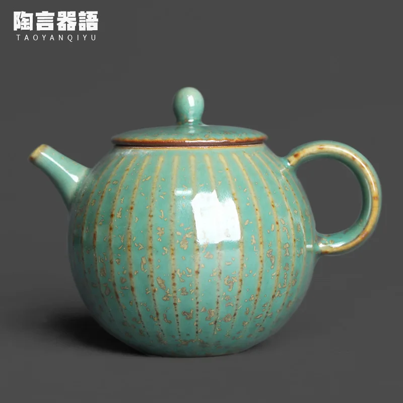 

Yuzhou Jun kiln vertical pattern perfect teapot raw mineral oil drop Tianmu blue crystal gold dot small hand-held tea maker