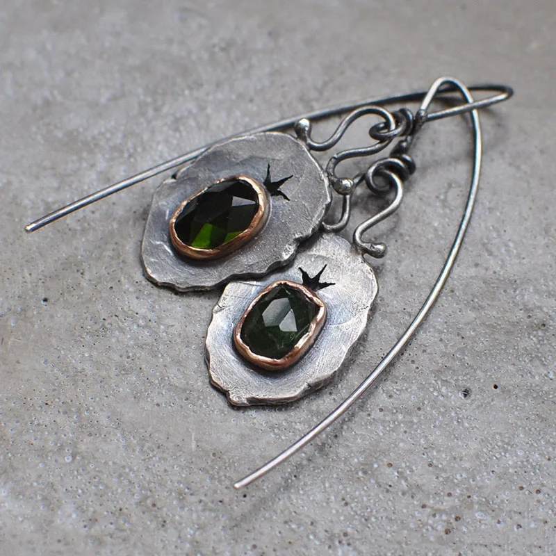 

2023 New Vintage Tribe Green Natural Inlaid Earrings Silver Plated Geometric Crown Pendant for Women Girls Party Wedding Jewelry