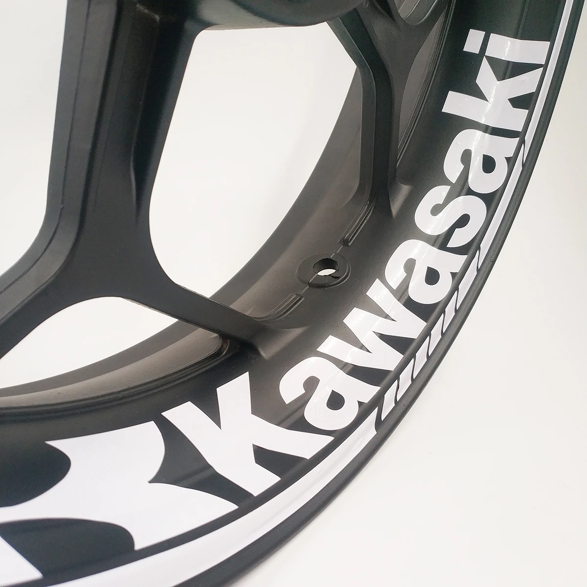 Виниловые светоотражающие наклейки на колеса мотоцикла обода логотип