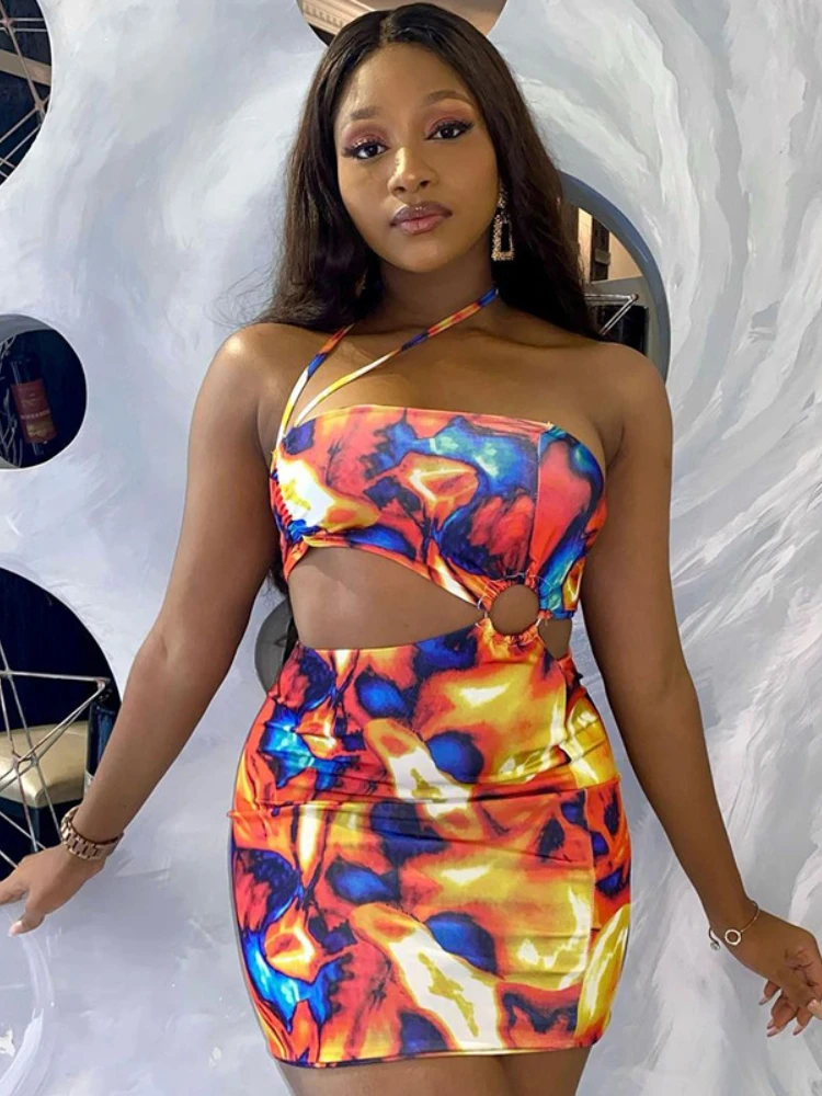 

Женское мини-платье с открытой спиной, открытыми плечами и цветочным принтом