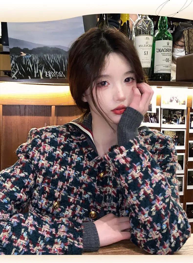 Женское твидовое пальто короткая куртка в клетку весна 2023