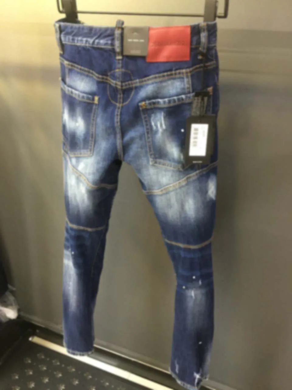 2023 Spring New D2 Jeans Men's Light Blue Jeans Fashion Patch Hole Paint Feet