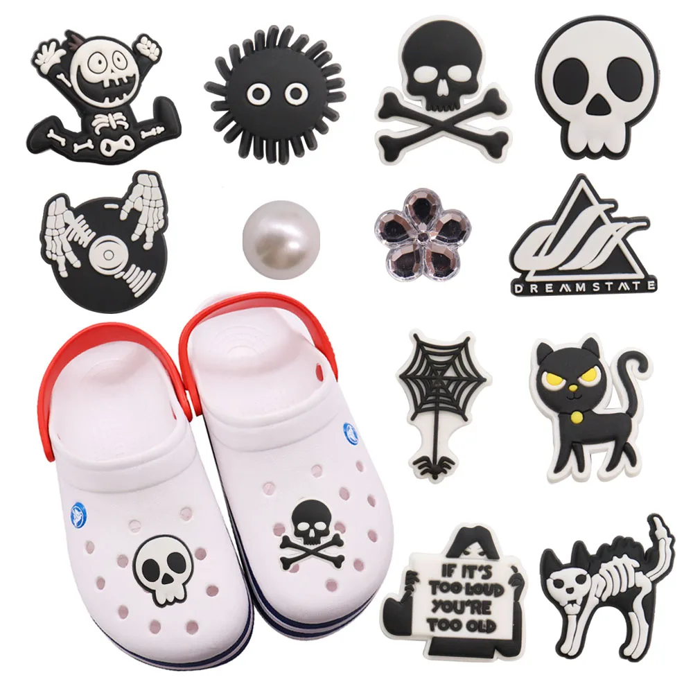 

Mix 50PCS PVC Croc Charms Fit Wristbands Cat Skull Flower Coal Ball Spider Web Disc Garden Shoes Button Decorations Accessories