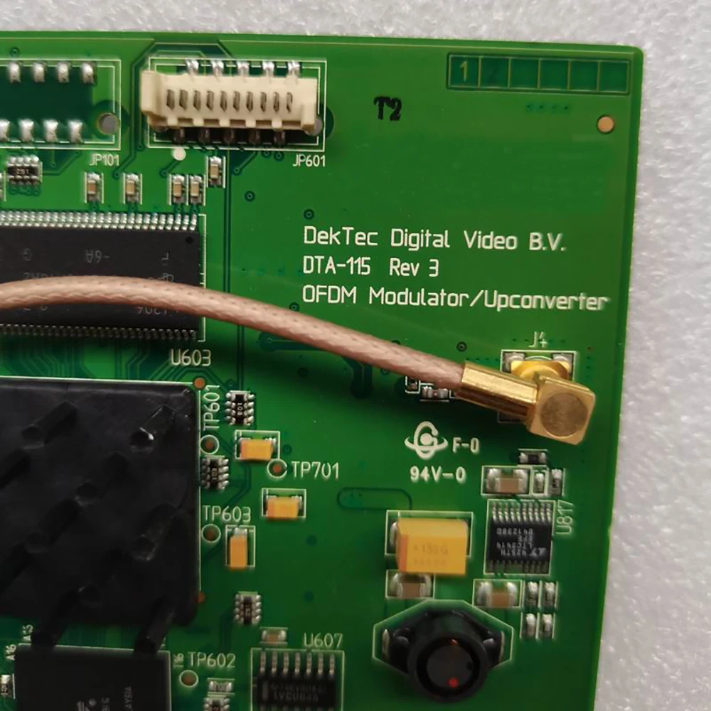 Многостандартная модуляционная карта для цифрового видео DeKTec b. V DTA-115 Rev 3