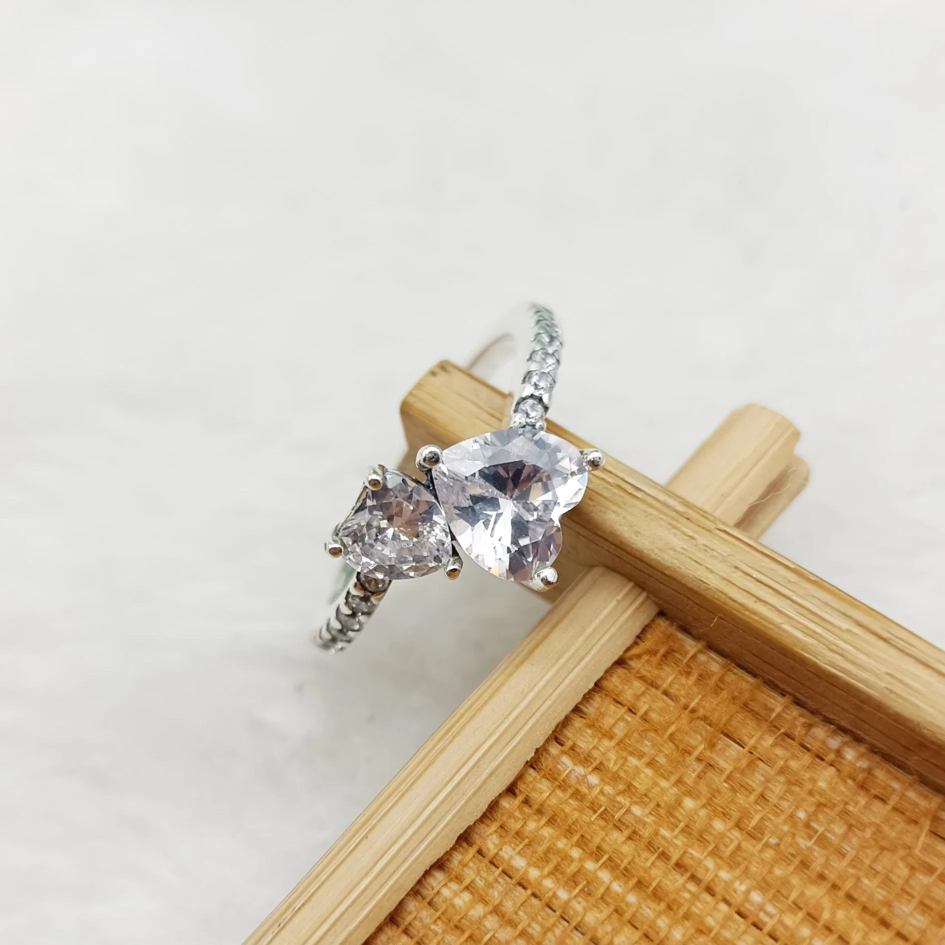 

Mother's Day Jewelry 2022 Love Ring Spring Gift High Quality Inlaid Zircon