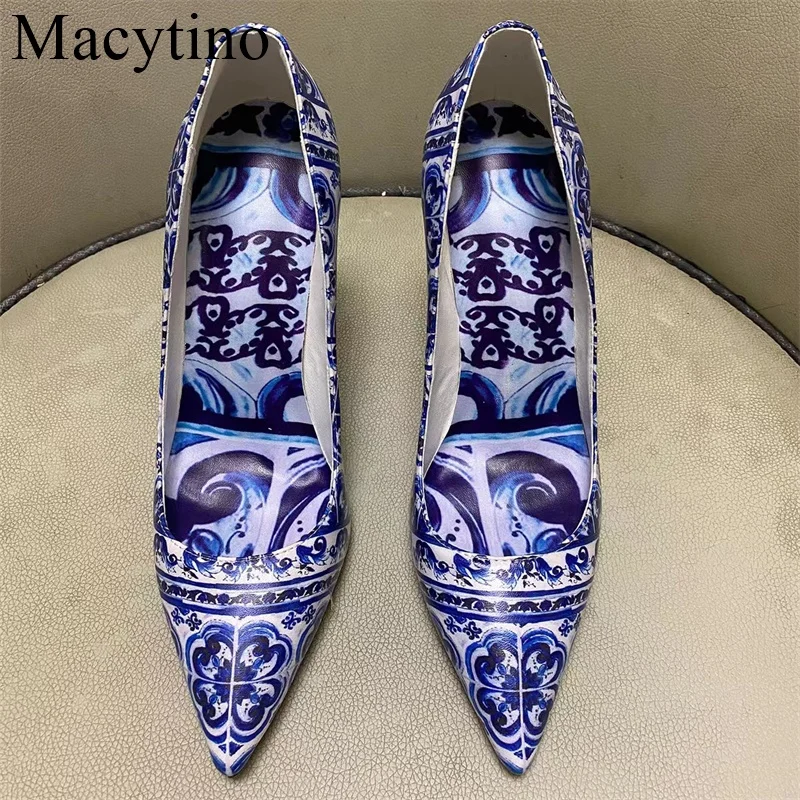 2022  New Blue And White Porcelain Flower Pointed  High Heels Pumps Fashion All-Match Nice  Leather Shoes