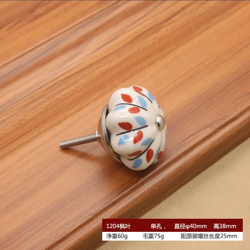 

Керамическая ручка для шкафа черная снежинка